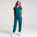 SCRUB GADA MEDICS MUJER — VERDE CLÍNICO PROFUNDO JOGGER