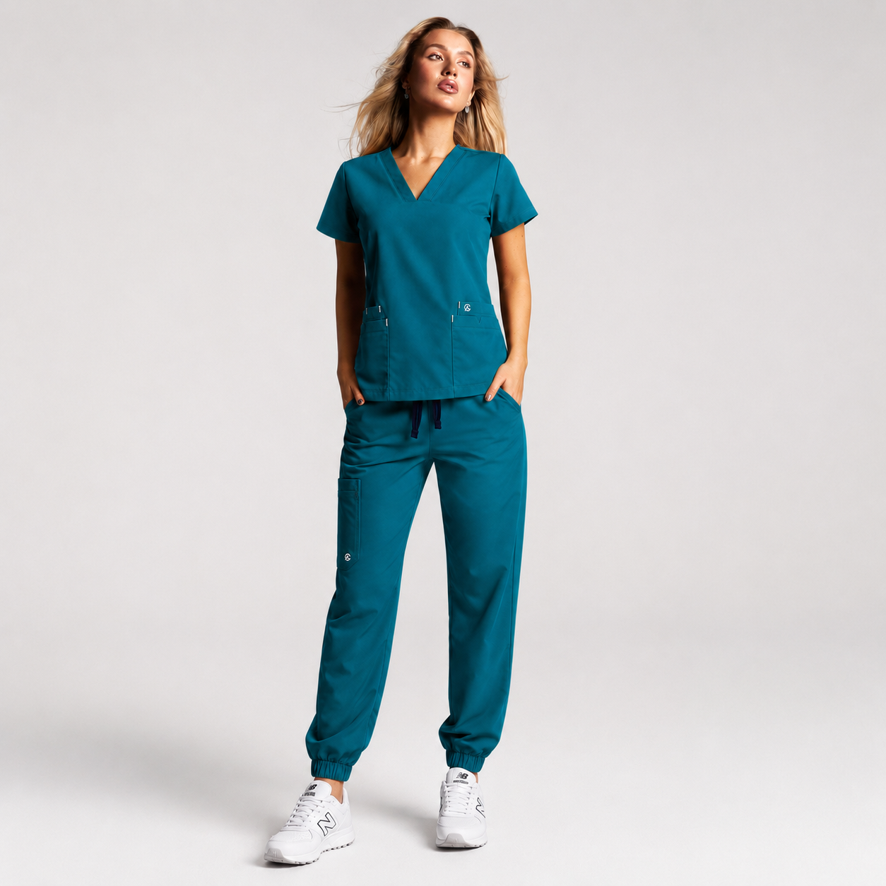 SCRUB GADA MEDICS MUJER — VERDE CLÍNICO PROFUNDO JOGGER